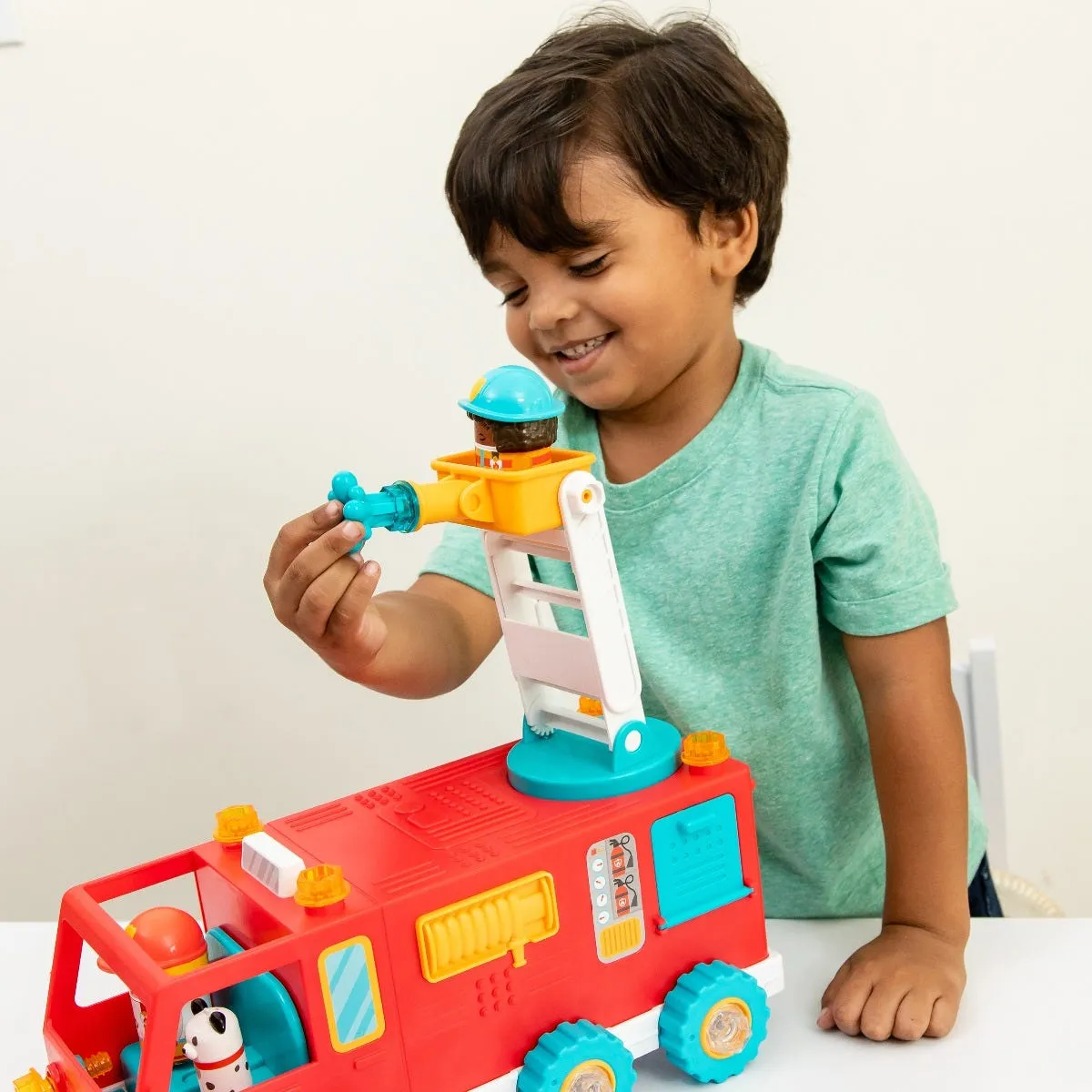 Educational Insights Design & Drill Bolt Buddies Fire Truck