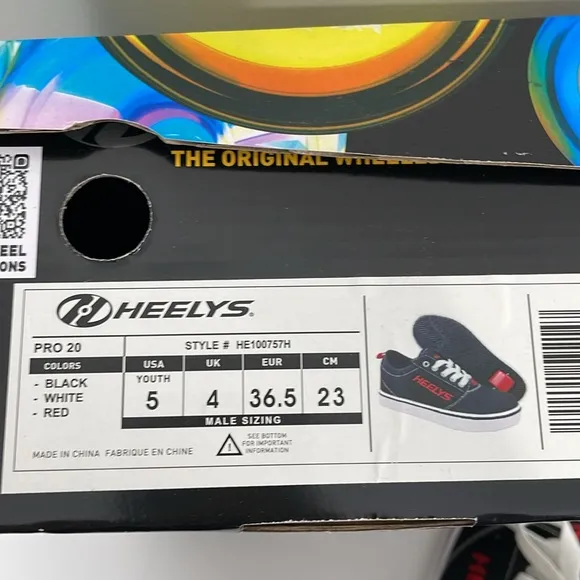 Heelys Boys Youth Size 5 Roller Shoes Black Red