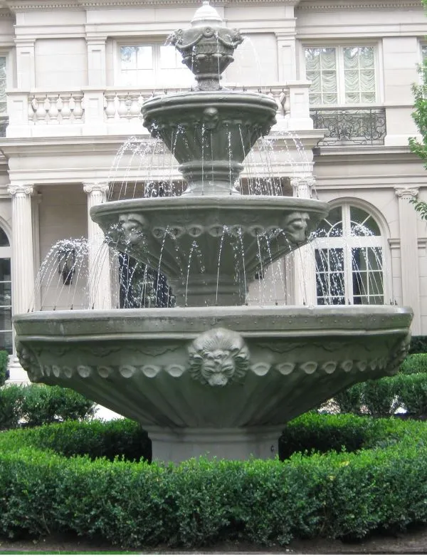 Large Lion Head Fountain