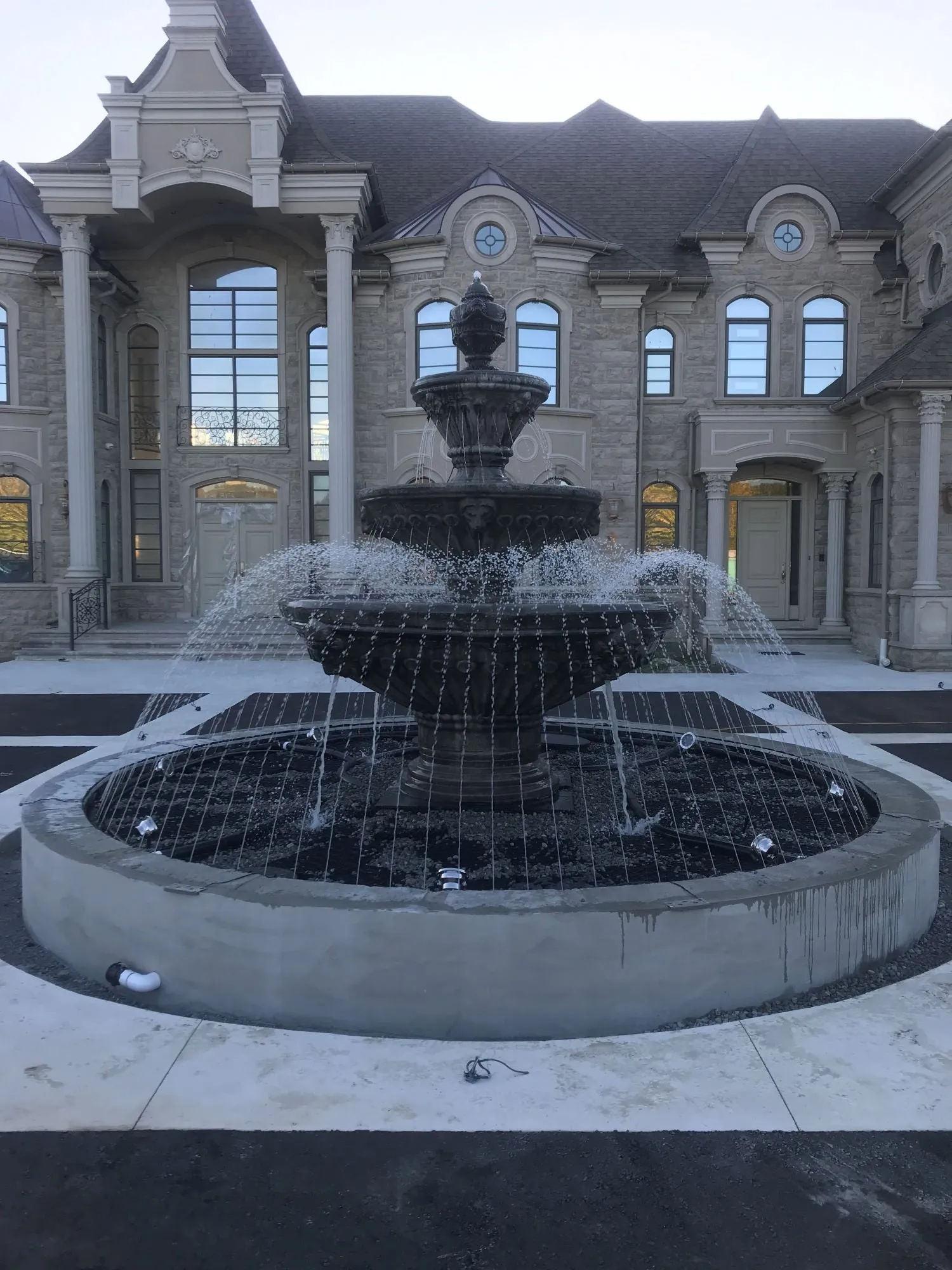Large Lion Head Fountain