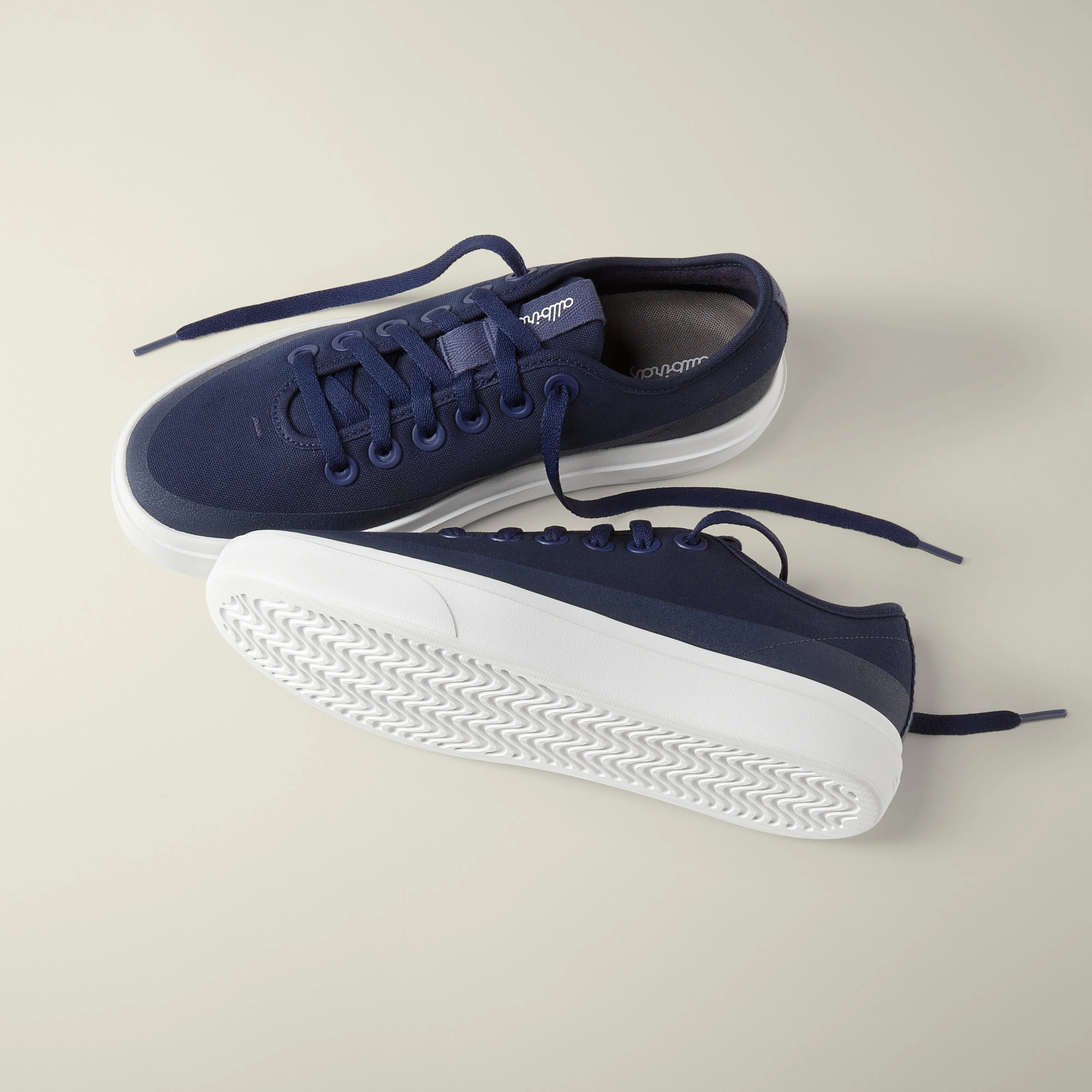 Men's Canvas Pipers