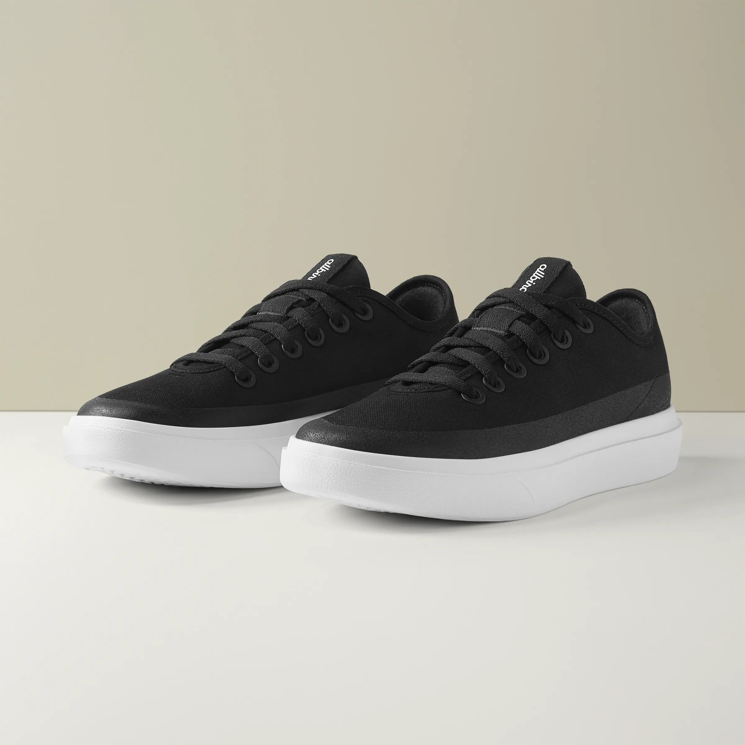 Men's Canvas Pipers