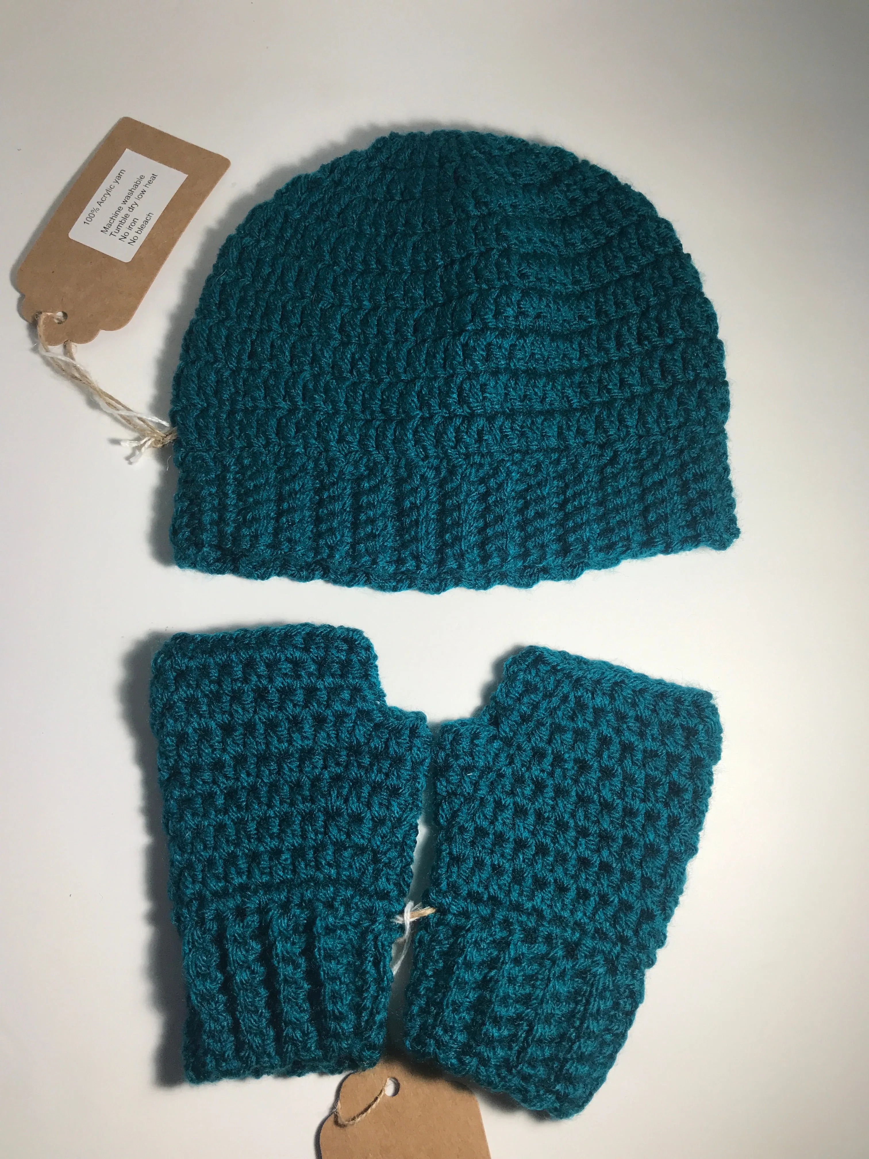 Small Beanie Hat w/ Ribbing (Simple)