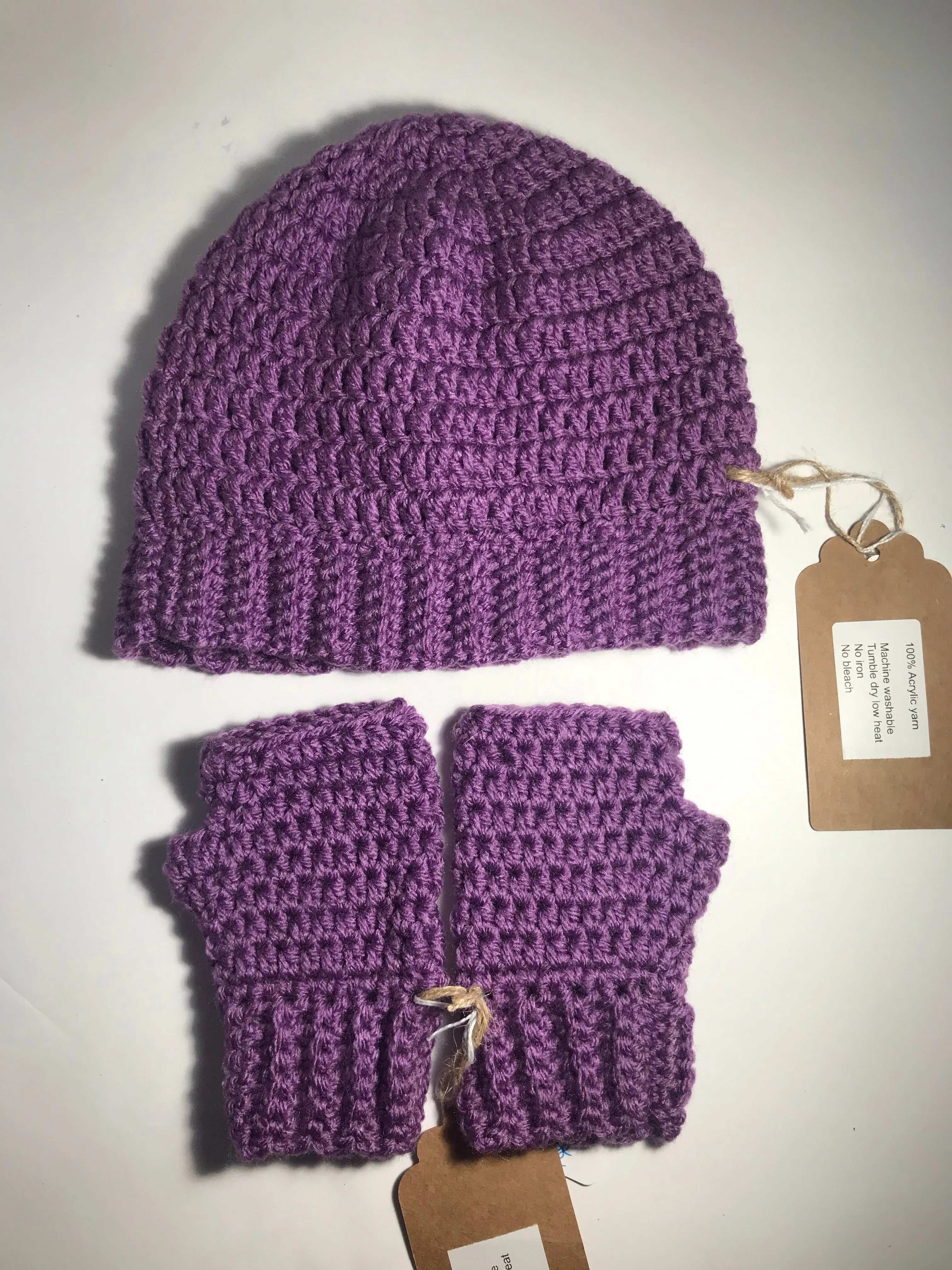 Small Beanie Hat w/ Ribbing (Simple)