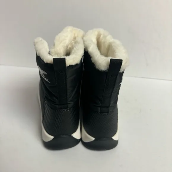 Sorel Whitney II Short Lace Waterproof Boot Black Size 6 M Big Kid