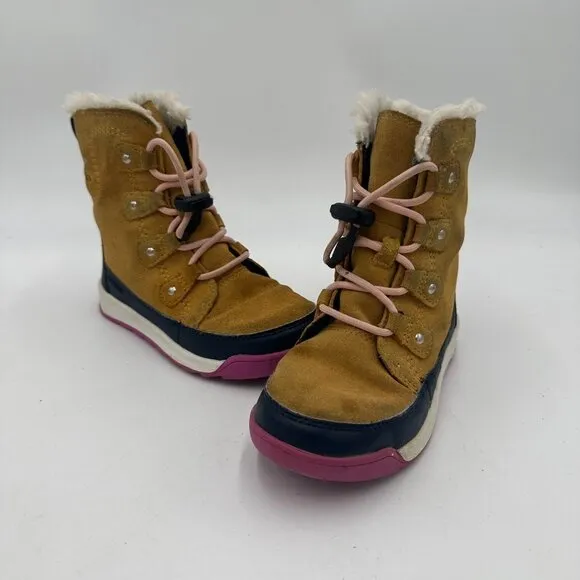 SOREL Youth Joan of Arctic Boot in Omega Taupe, Gum youth size 12