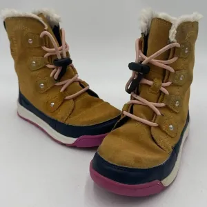 SOREL Youth Joan of Arctic Boot in Omega Taupe, Gum youth size 12