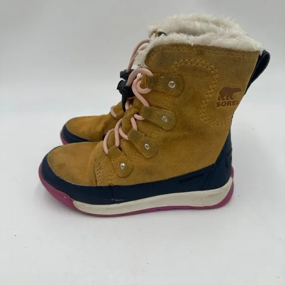 SOREL Youth Joan of Arctic Boot in Omega Taupe, Gum youth size 12