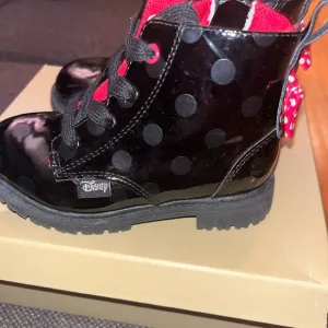 Toddler girl boots