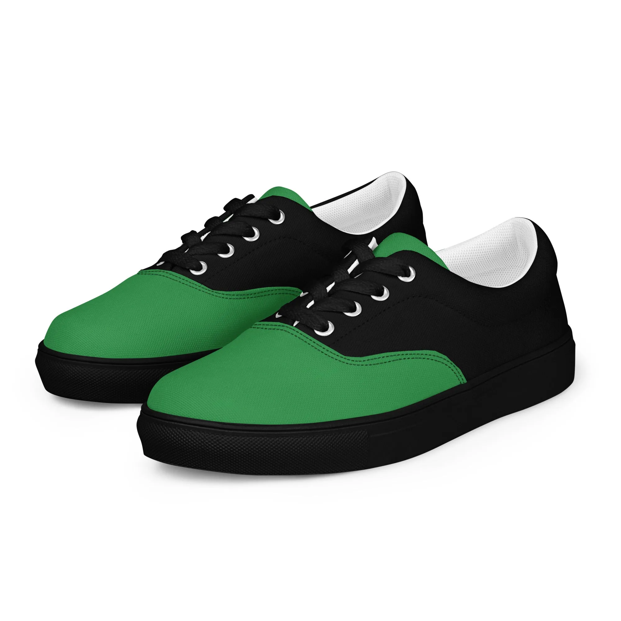 Women’s lace-up canvas shoes