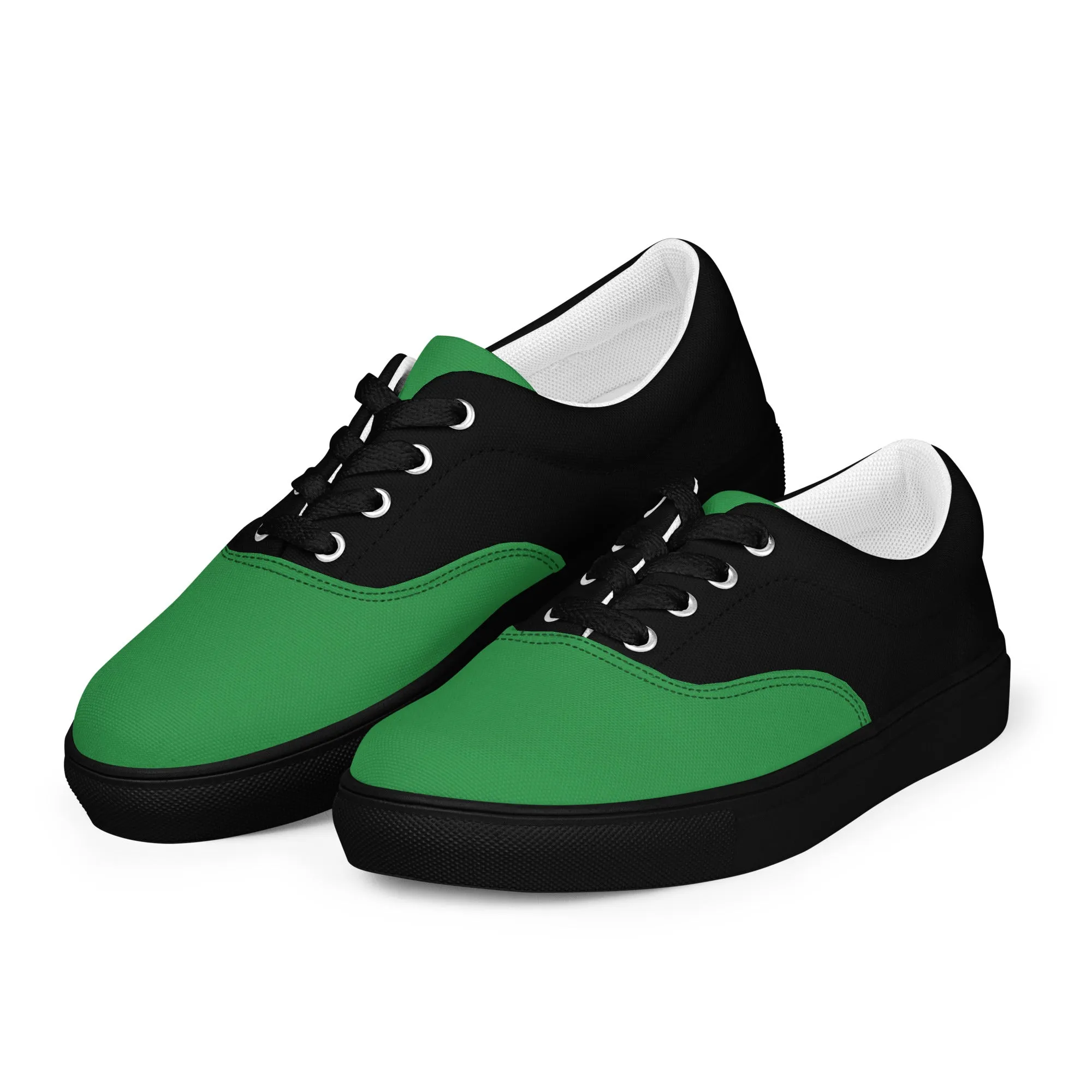 Women’s lace-up canvas shoes
